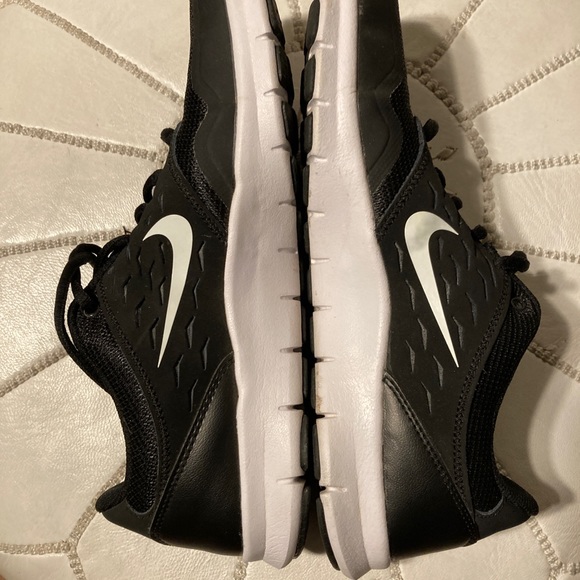 Nike Womens Orive Running Shoes - Picture 1 of 7